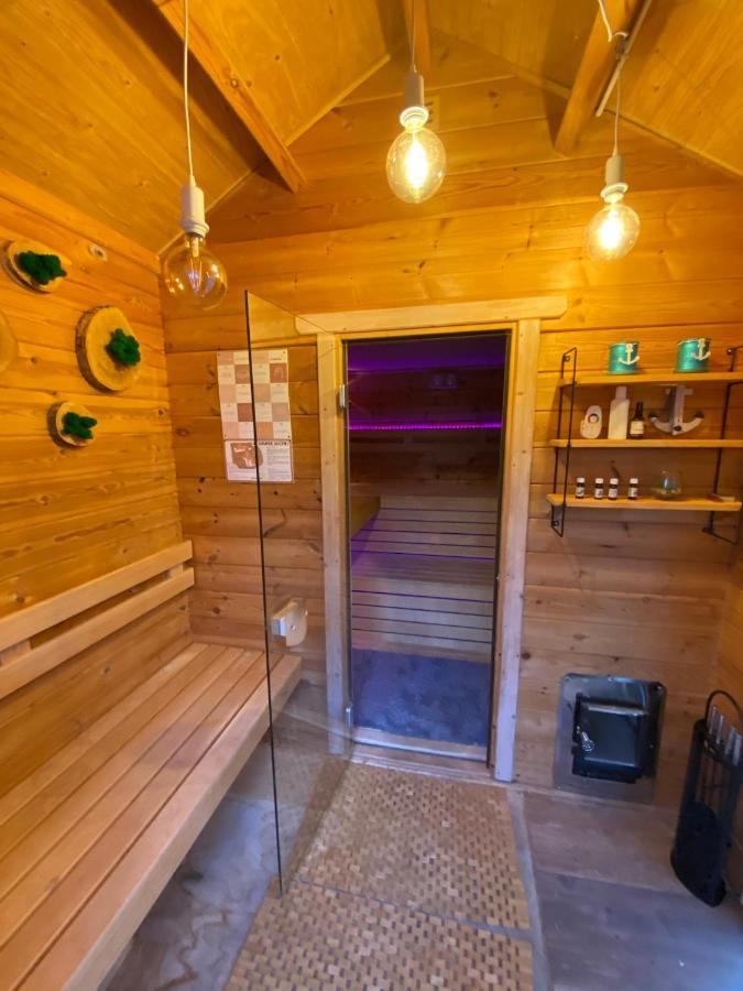 Domek Inosasino Z Basenem I Sauna Eksteriør billede